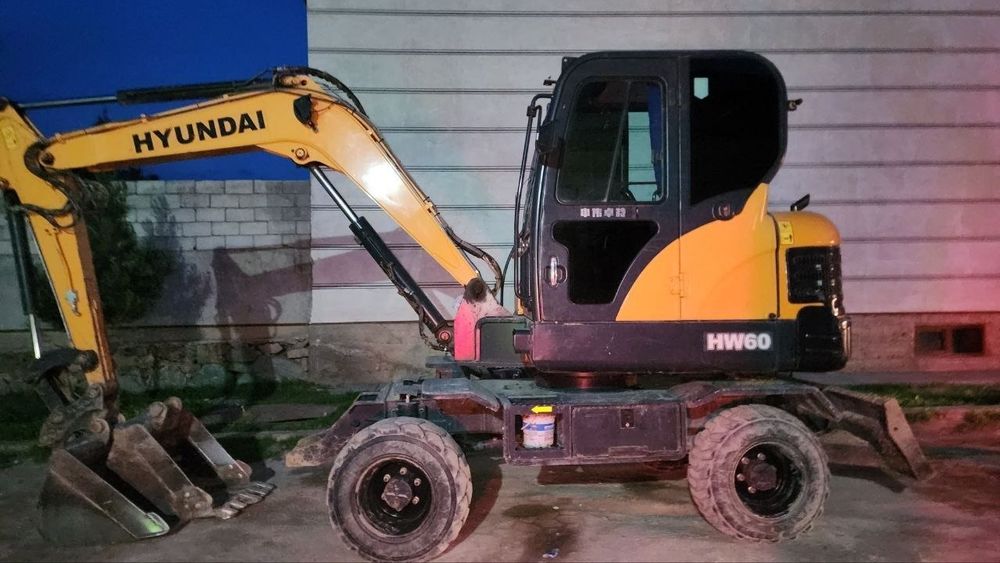 Экскаватор. Виа мар