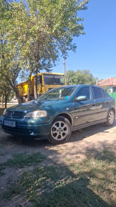 Vând Opel astra g