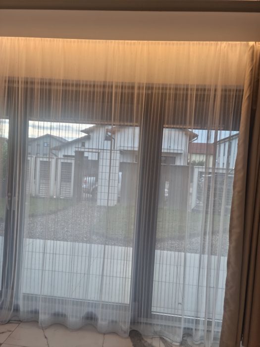 Perdea alba din doua bucăți