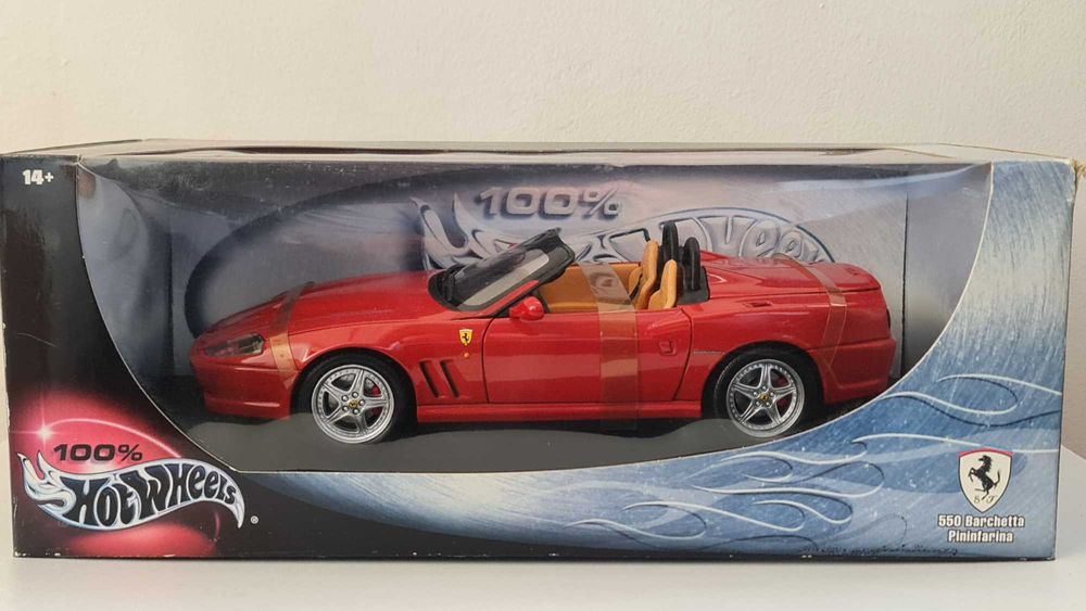 Ferrari 550 Barchetta Pininfarina HotWheels 1.18 Silver Series