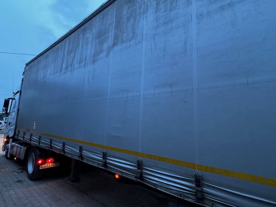 Фура Mercedes Benz Acrtos 2019 года