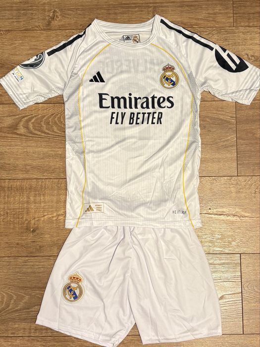 Compleu fotbal copii Real Madrid - Valverde