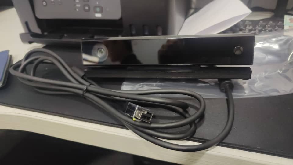 Продаётся датчик движения Kinect 2.0 оригинал, не восстановленый!!!