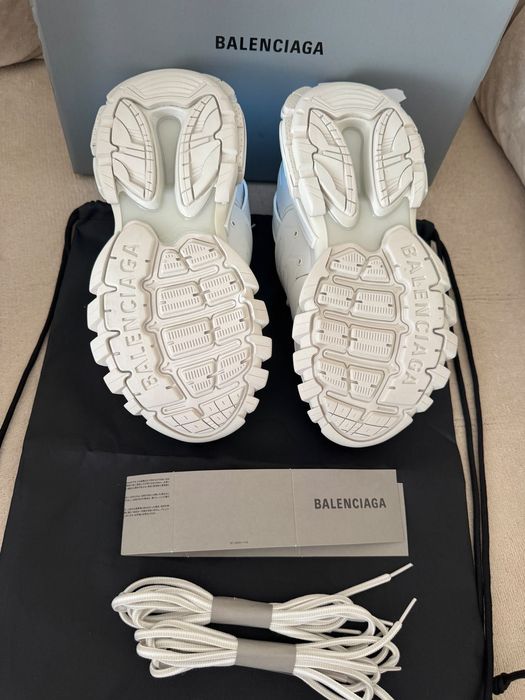 balenciaga track led