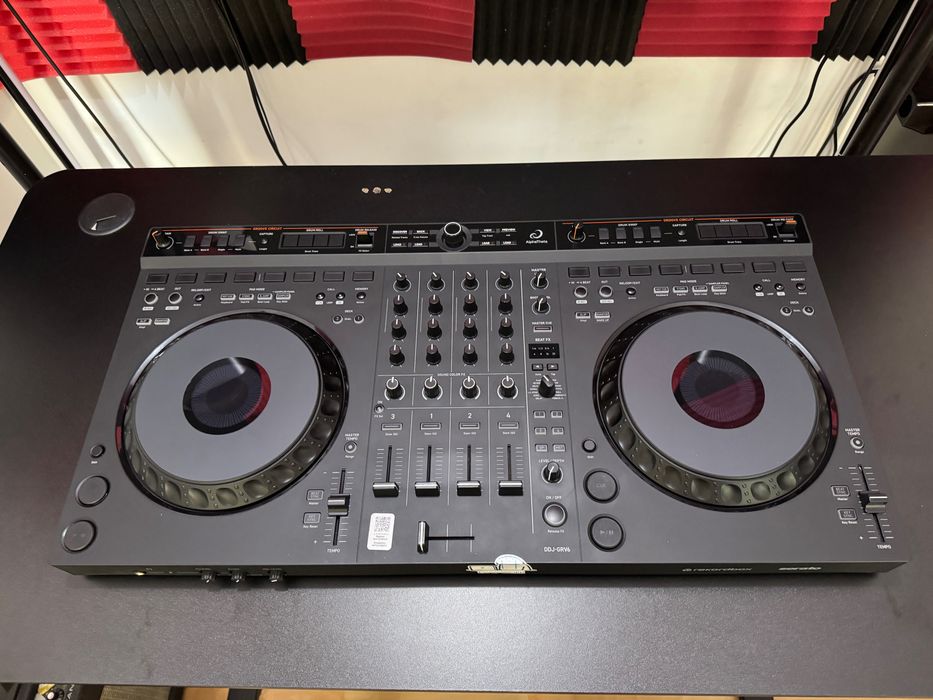 DJ контролер Alpha Theta DDJ GRV6 в гаранция