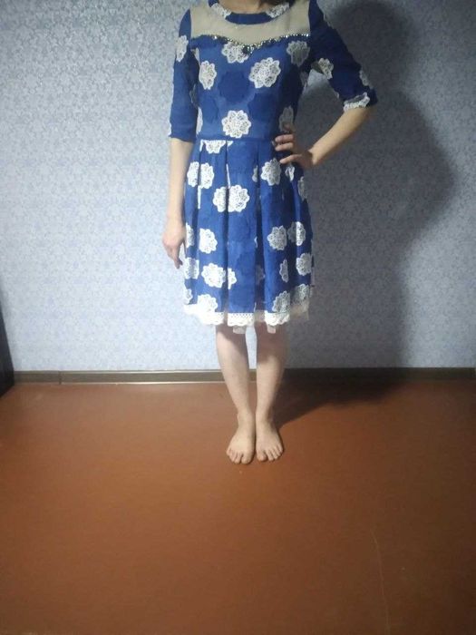 Уйбек миллий адрас атлас келинлар кийимлар сотилади.