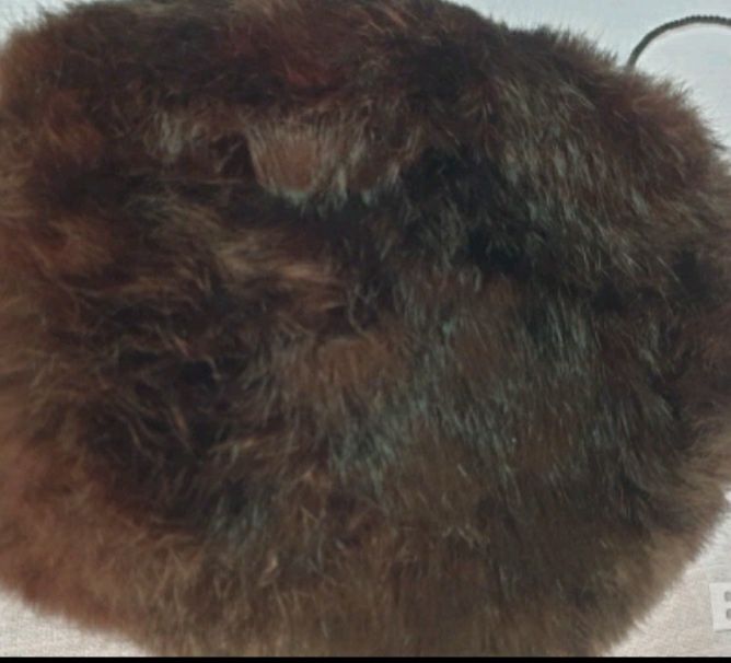 Аристократична ръкавица - маншон от естествена кожа