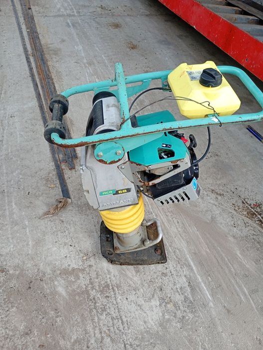 De inchiriat ,închiriez ,inchiriere mai compactor  ,placa pavaj 90 kg