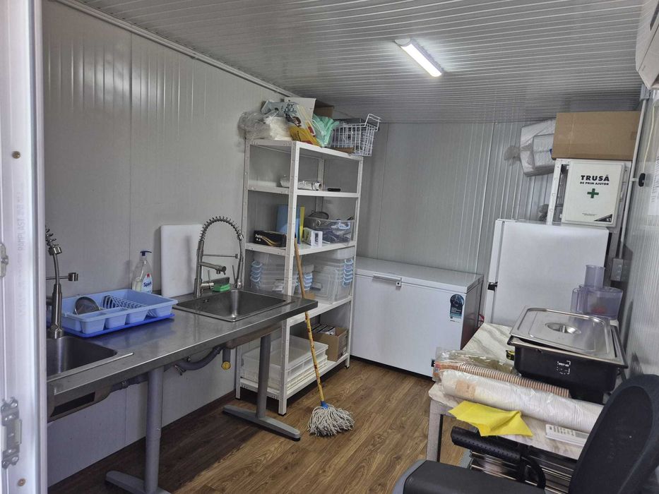 2 Containere + 2 Terase – Ideal pentru Spațiu Comercial / Fast-Food