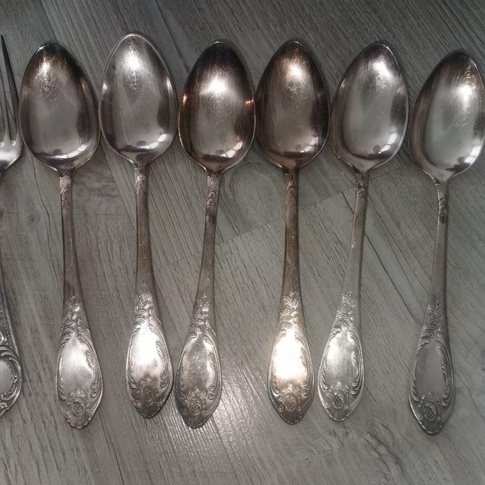 Set tacâmuri vintage argintate