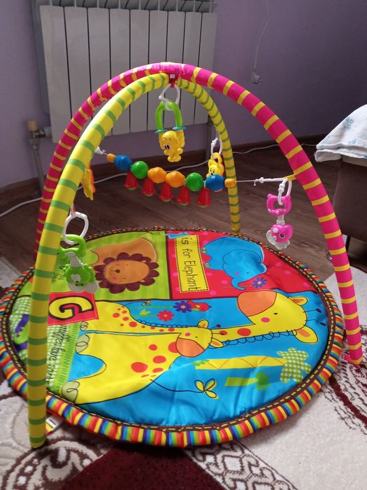 Развивающий коврик для малышей