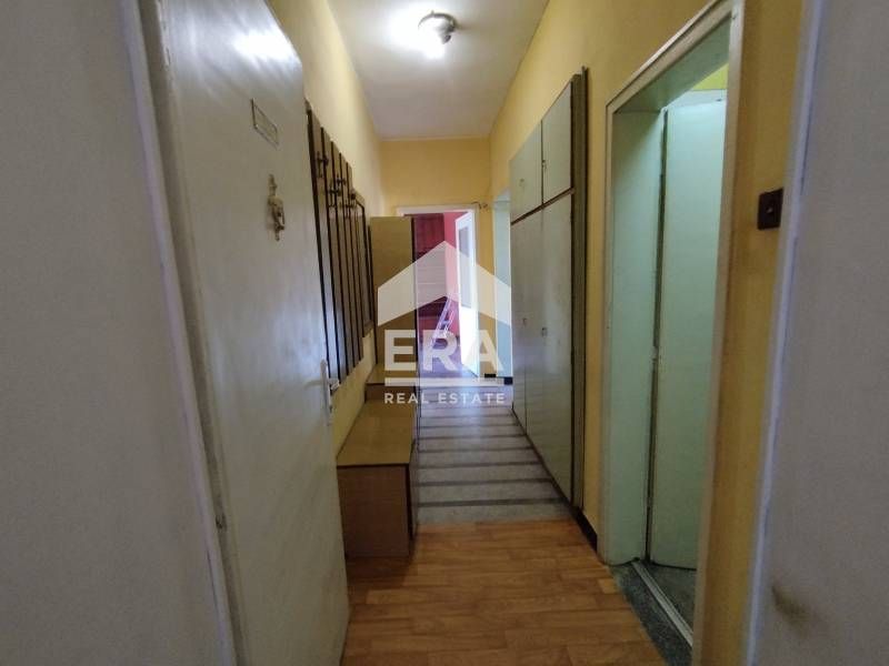 Продава се Двустаен апартамент в Хасково, Център - 78 кв.м за 1144 €/кв.м - Снимка #5