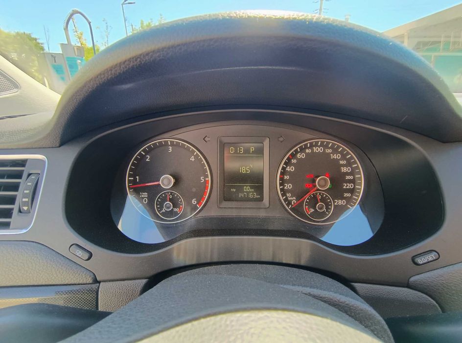 VOLKSWAGEN Jetta 2012 — imagine 2