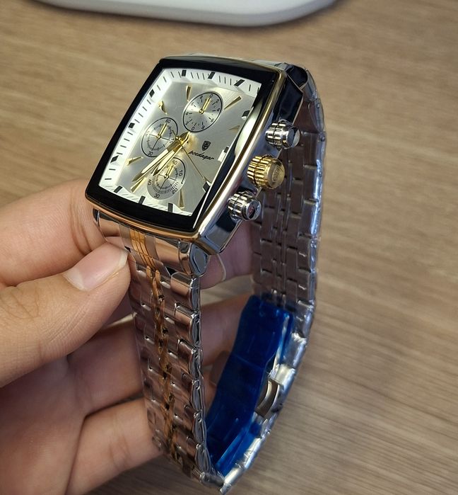 стильные мужские часы