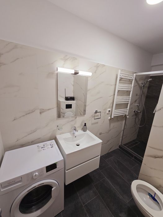 Închiriez apartament 2 camere