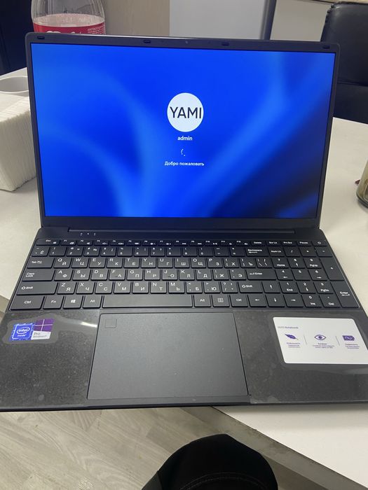 Ноутбук Yami почти новый