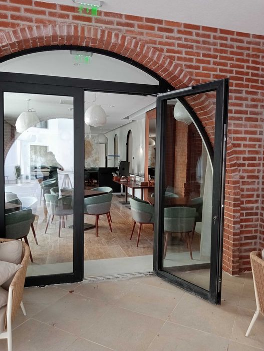 Producator usi ferestre balcoane termopan tripan cu profile PVC si aluminiu