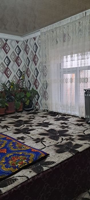 Uy va yer sotiladi toshmi postidan 5km