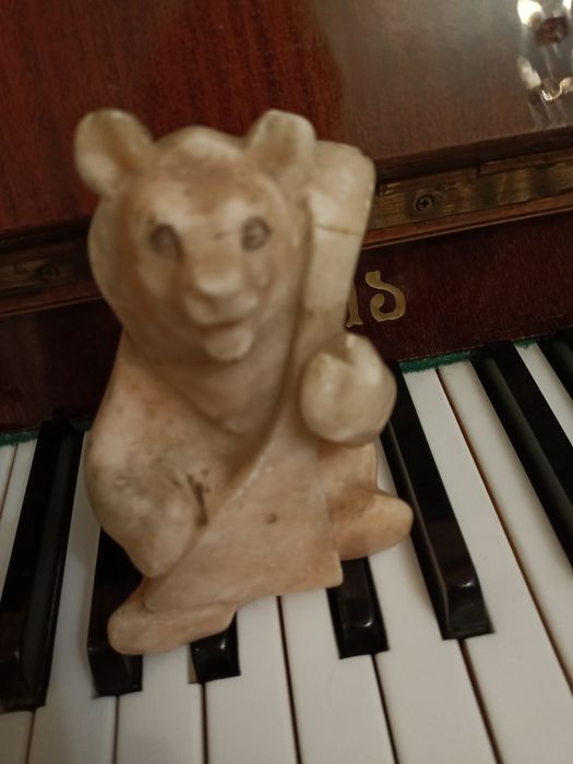 Статуэтка СССР мишка с балалайкой камень мрамор антикварная 17 см