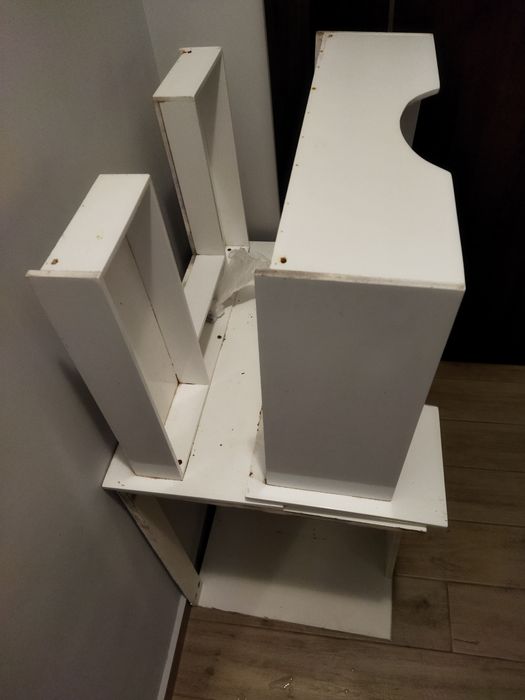 Окачен долен шкаф за баня