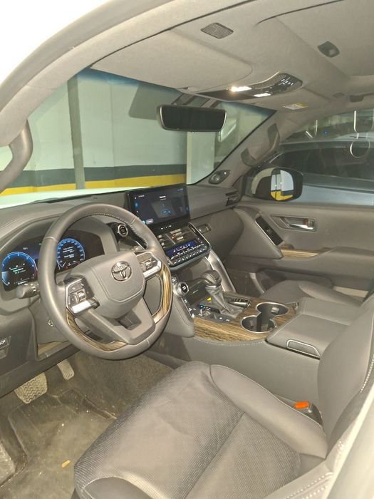 Toyota Land Cuiser 300 SFX X1