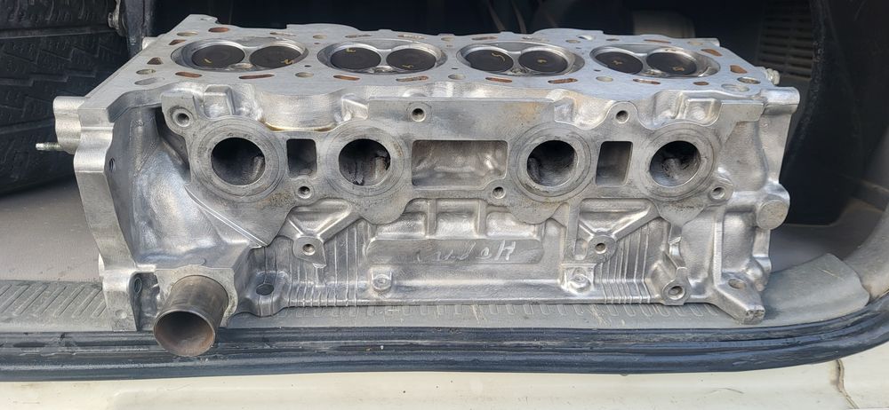 Головка 2tr-fe. Объем 2.7. Оригинал б/у