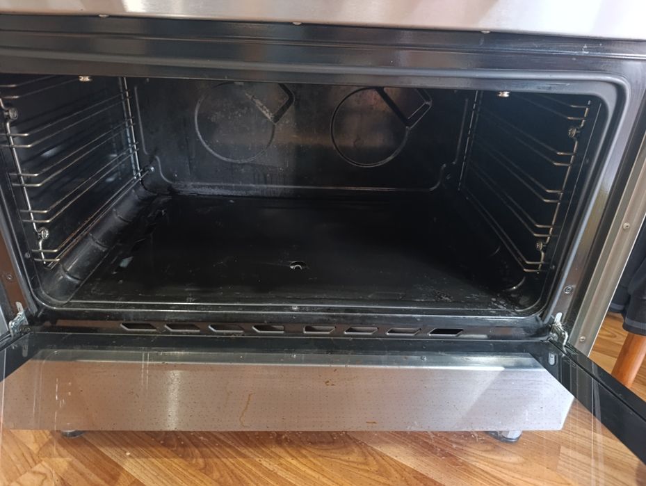 Продам газовую плиту