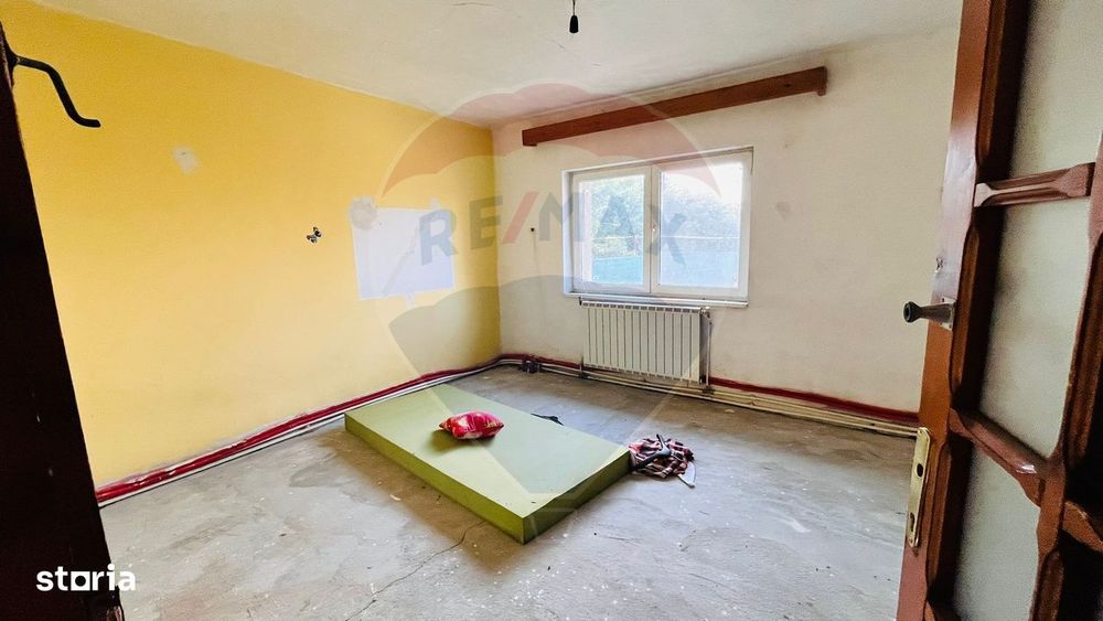 Casă / Vilă cu 4 camere de vânzare Santandrei