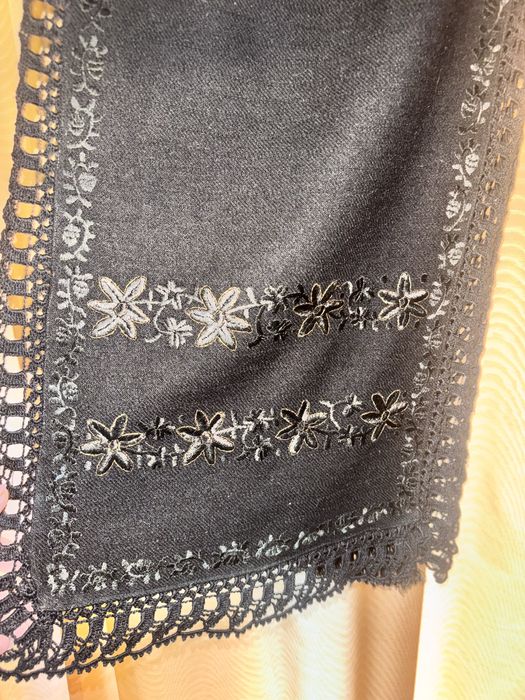 Catrinte vechi de peste 100 ani foarte bine intretinute