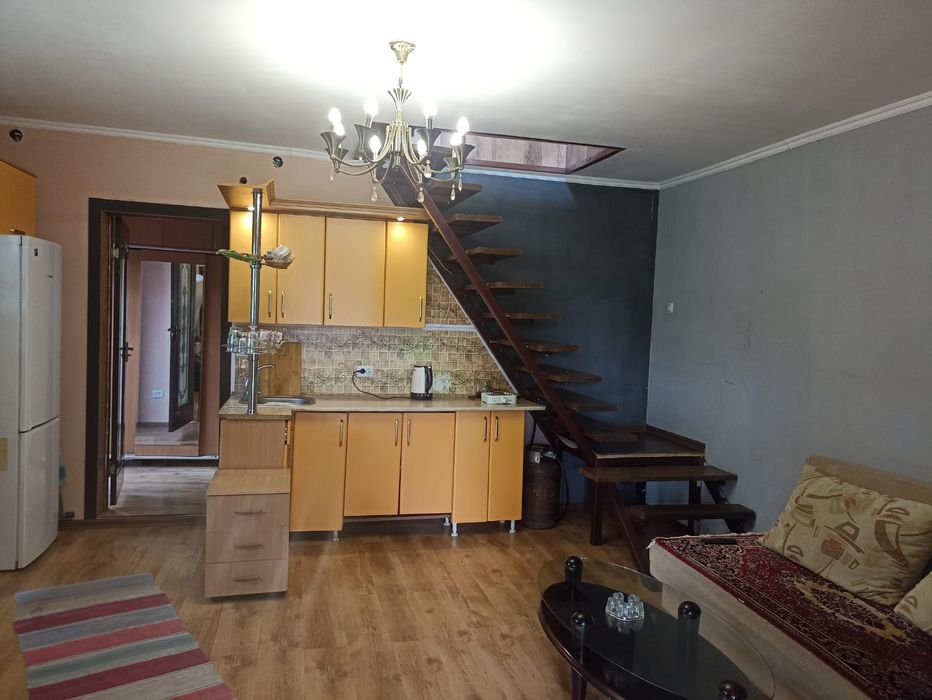 Продам 2-х эт. дачу на Пестром