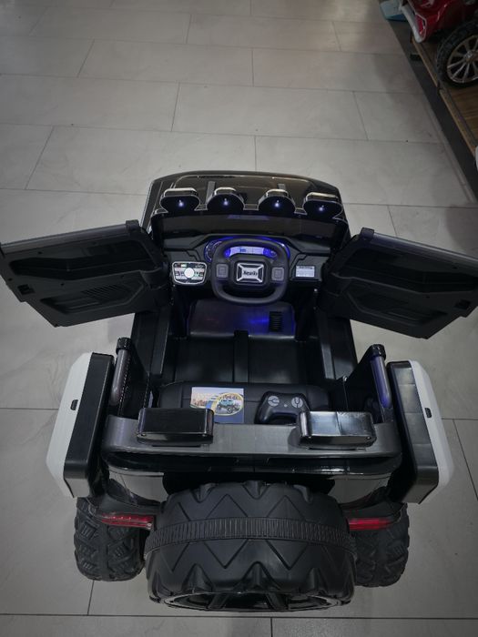 Yangi katta ikki kishilik baquvvat bolalar elektromobili sotiladi