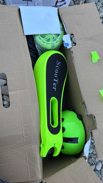 Trotineta 5 in 1 Buburuza, cu spatar, scaun si maner reglabil