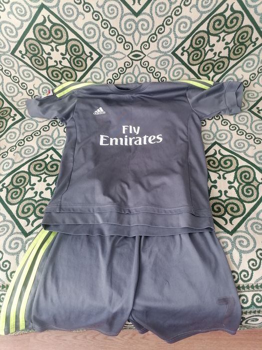 Продаю футбольные формы