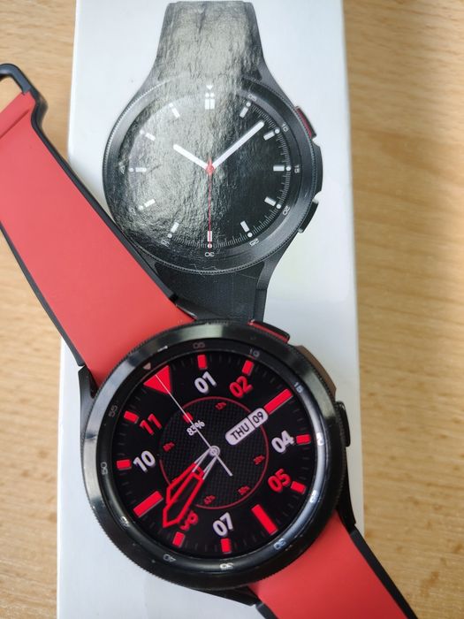 Ceas Samsung Galaxy Watch 4 classic 46 mm și curea Two tone Sport Band M/L