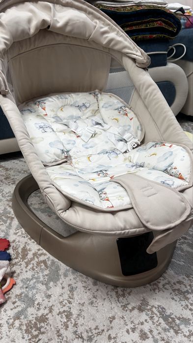 Шезлонг новый.