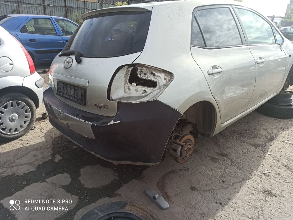 2бр. Аурис 1.6 на части