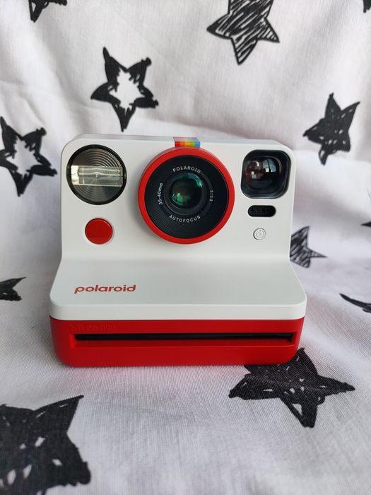 Polaroid Now - Aparat Foto Instant - Rosu | aparat foto insta | instax | poze | vintage camera
