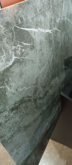 Продам плитку керамогранит