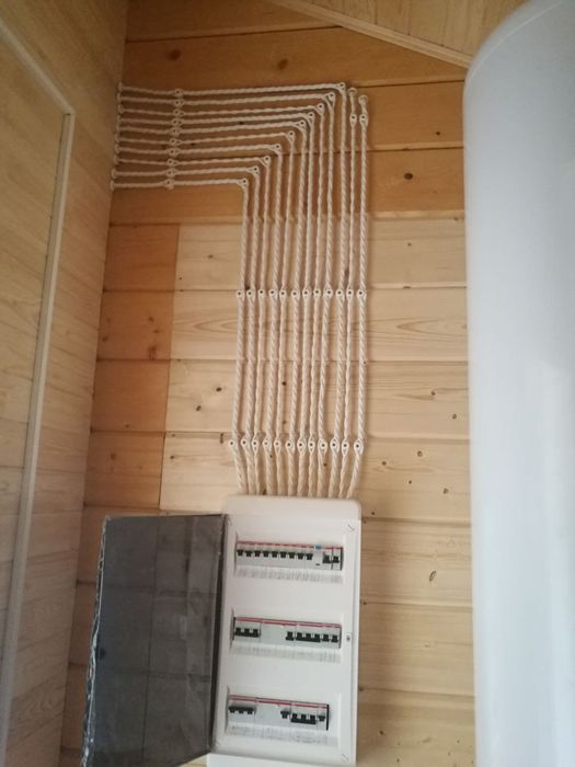 7/24Электирик Мастер стаж более 7лет.1год гарантия.