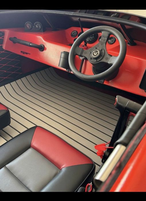 Vând barca Speedboat motor Johnson 120 impecabilă  preț  7850€