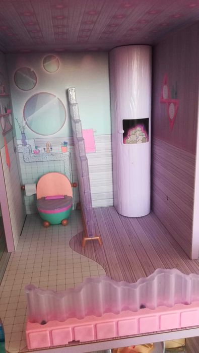 Casa de papusi L.O.L. Surprise Winter Disco Chalet 23x102x75 cm