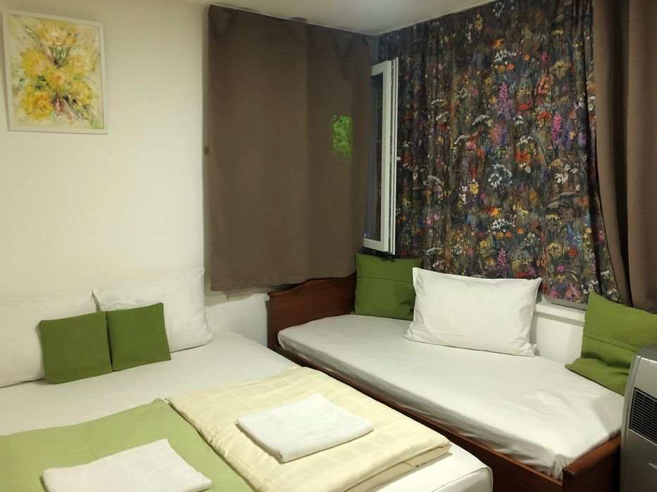 Студио Орхидея до МУ, ВВМУ и ИУ - Варна