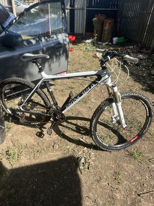 Vănd bicicletă din carbon