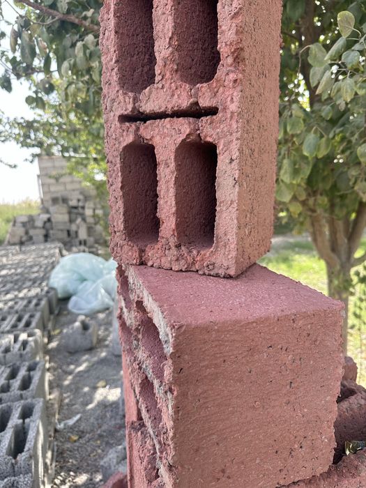 Shlakablok tumba shapka