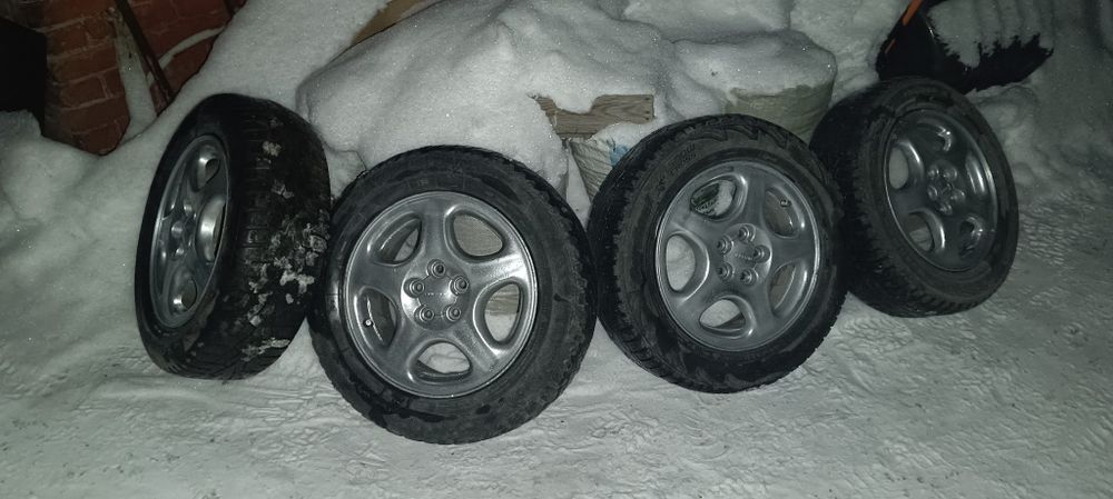 Продам диски на Субару r15