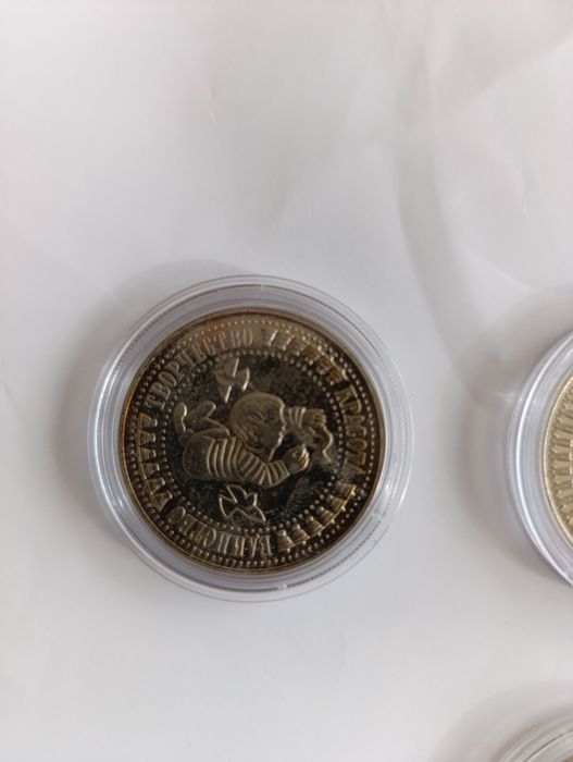 Людмила Живкова 5 лева и цялата Асамблея 5 лева