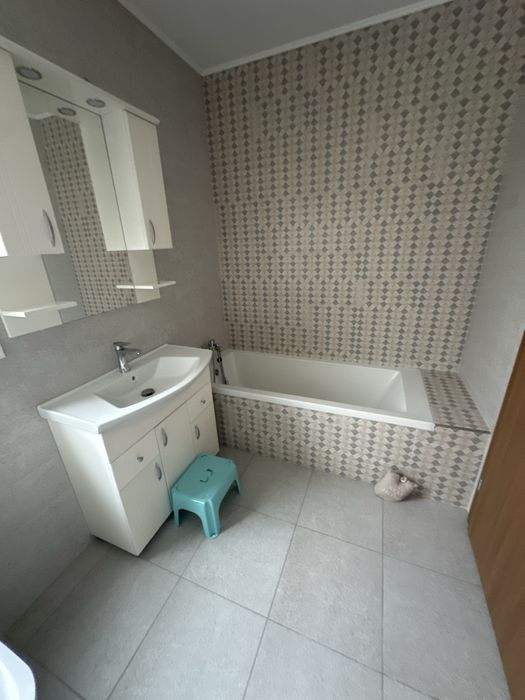 Mobilier baie (oglinda , suport lavoar)