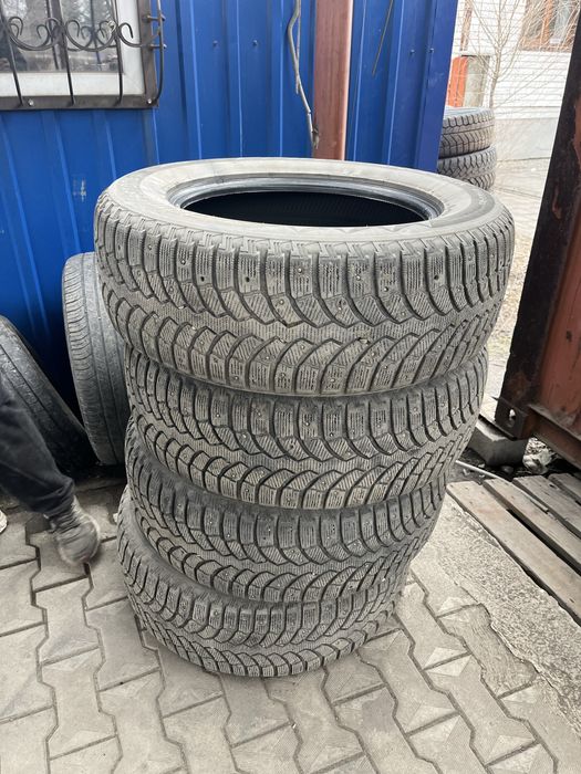 Продам шины зимние 40 тыс. За комплект