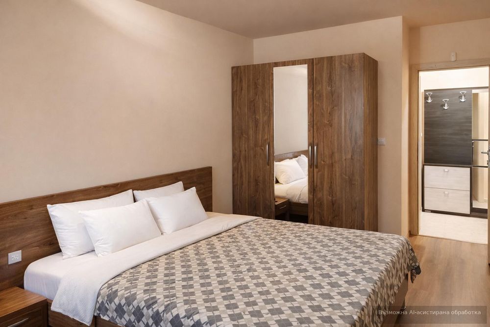 Тристаен апартамент под наем в Център