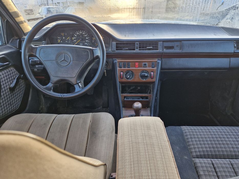 Мерцедес 124 2.5д 113к.с НА ЧАСТИ